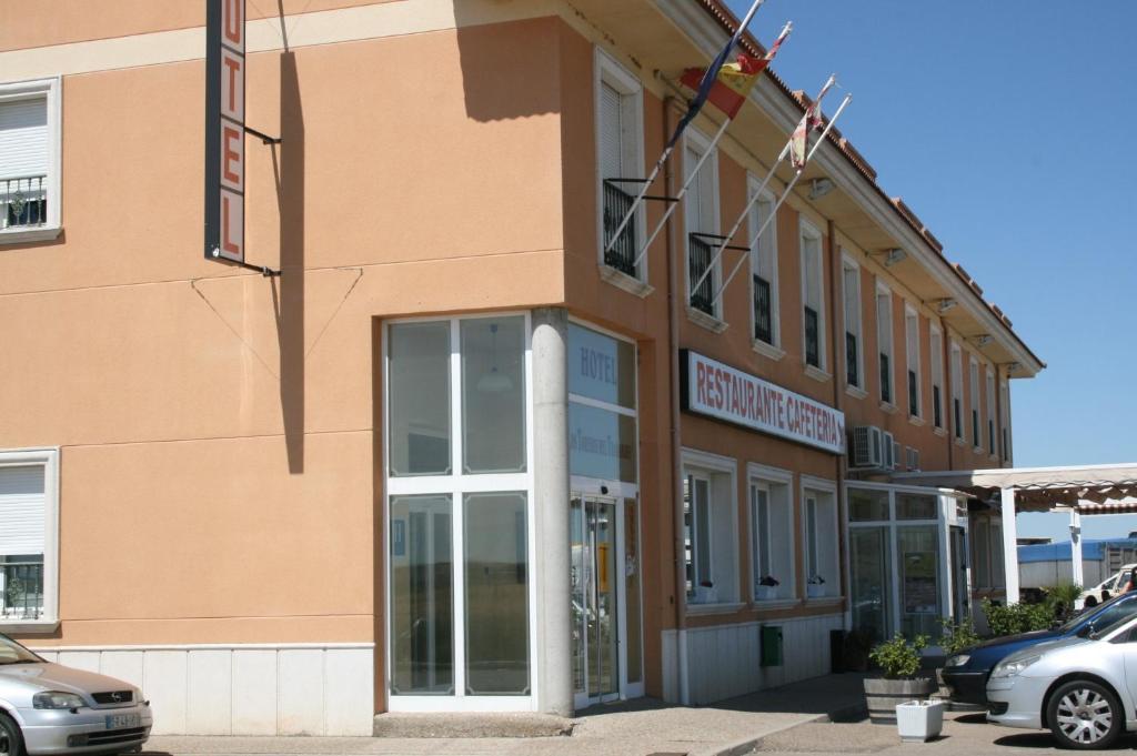 Hotel Los Toreros Del Trabancos Siete Iglesias de Trabancos Bagian luar foto
