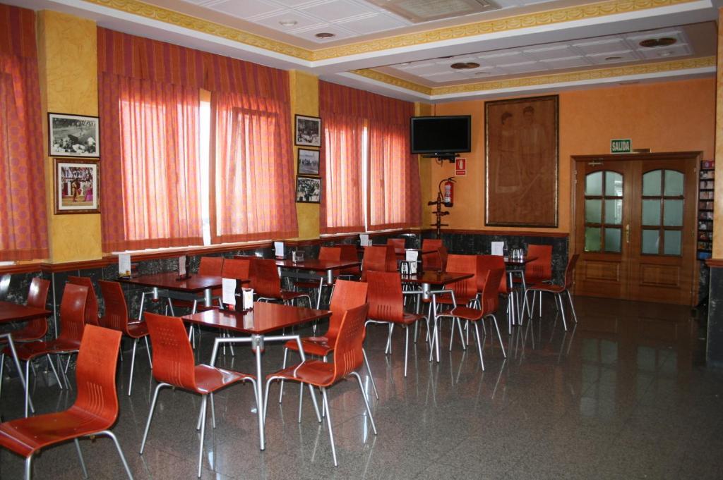 Hotel Los Toreros Del Trabancos Siete Iglesias de Trabancos Bagian luar foto